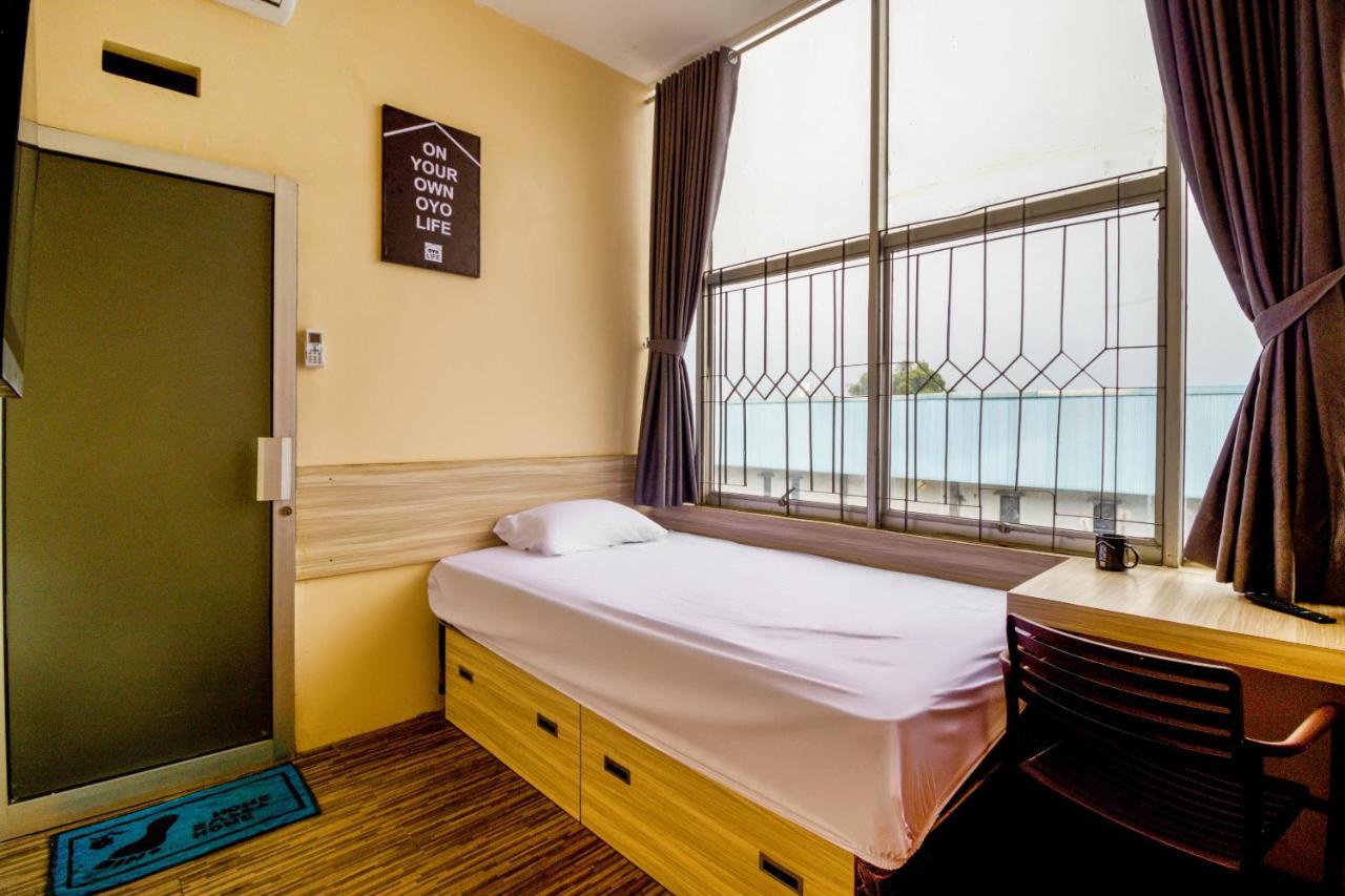Oyo Life 3149 Guest House Ppli Бандунг Экстерьер фото